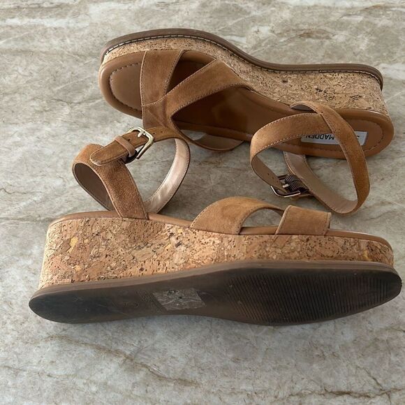 STEVE MADDEN Robbin Wedge Sandals - Picture 9 of 11